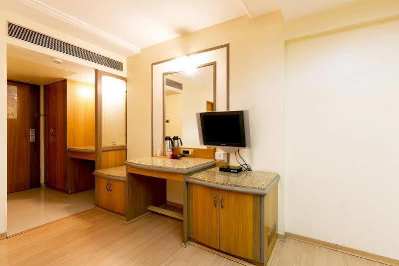 Hotel Gandharva Shivajinagar Pune Exterior photo
